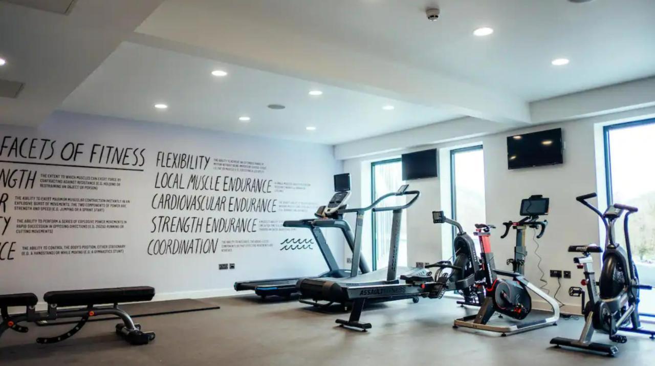 Hilton Garden Inn Peterborough City Centre Экстерьер фото
